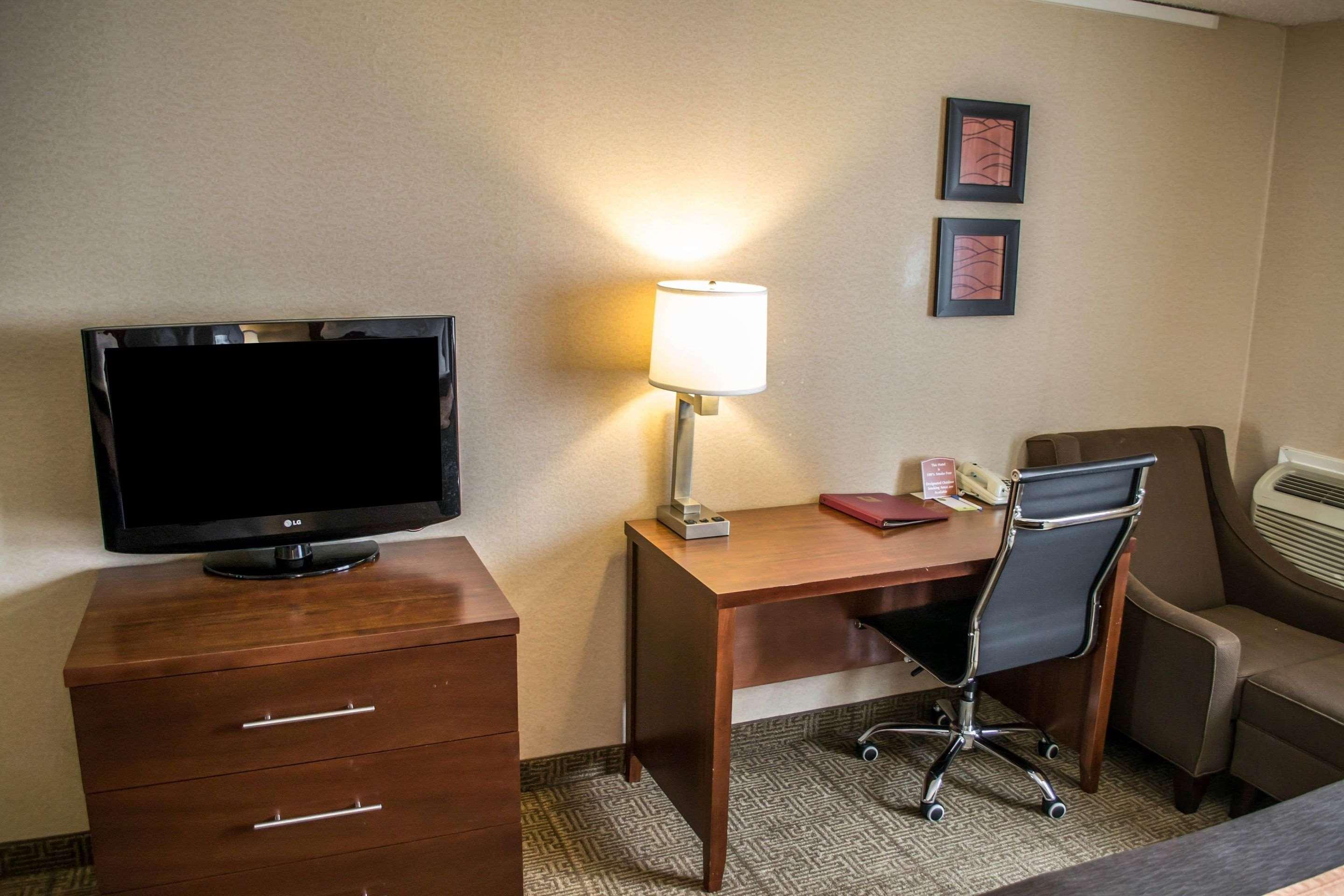 Comfort Inn & Suites Beaverton - Portland West Exterior foto